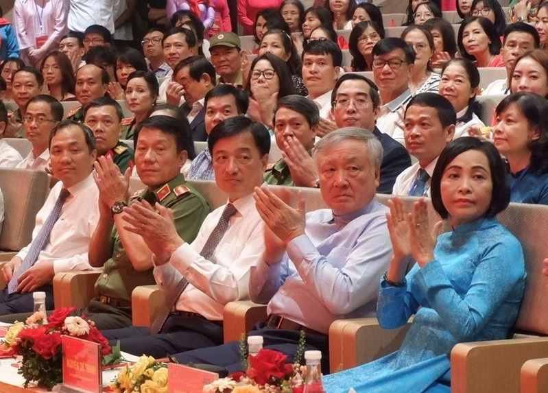 Hào hùng, xúc động Chương trình chính luận nghệ thuật “Sao Độc lập”: Vì một Việt Nam thịnh vượng 