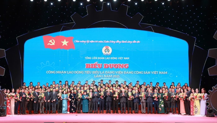 công nhân với Đảng