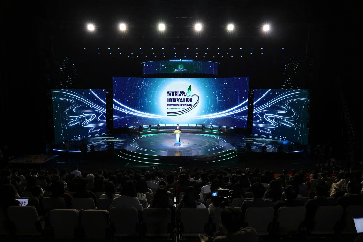 Chương trình truyền hình trực tiếp “Mạch nguồn tri thức - STEM Innovation Petrovietnam”.