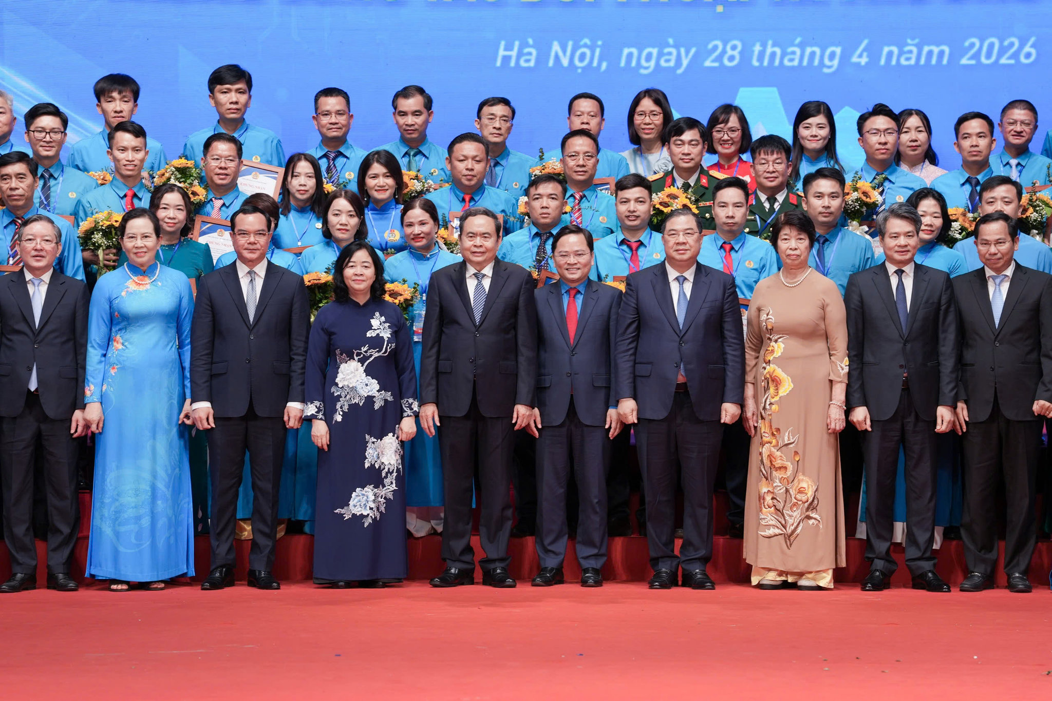 z7770650843174_e4b4195001973a053100bf639afc3ff9.jpg