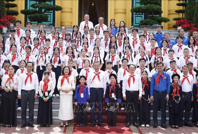 doi-vien-tieu-bieu.jpg