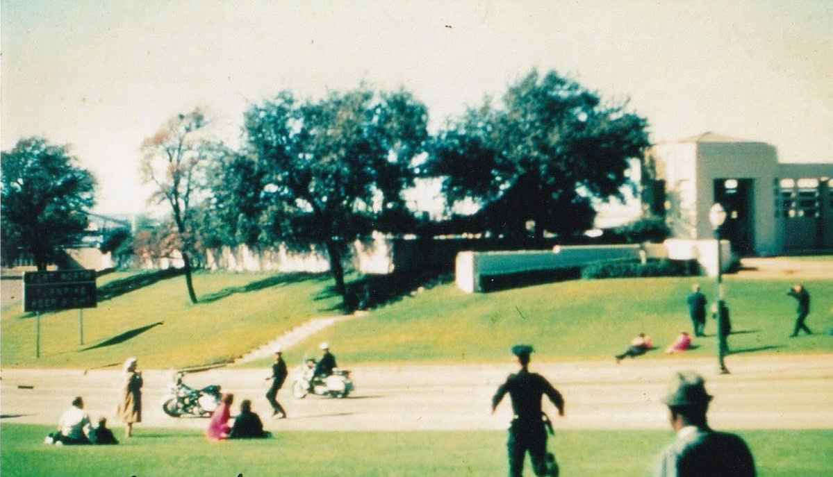 Giải mã những tài liệu mới nhất về vụ ám sát John F. Kennedy Kỳ 7: Những bóng ma trên đồi cỏ 