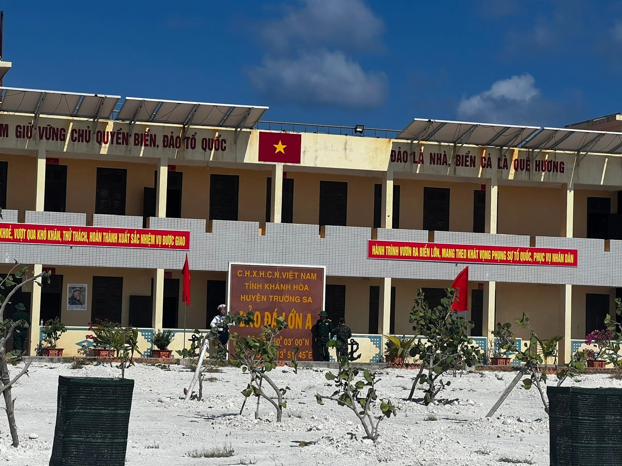 nha-van-hoa.jpg