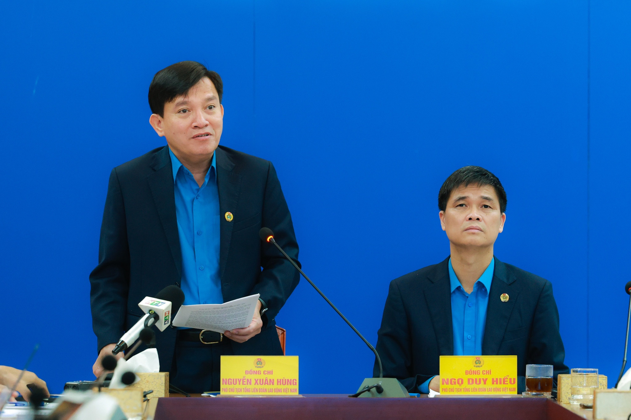 Đồng chí Nguyễn Xuân Hùng - Phó Chủ tịch Tổng Liên đoàn lao động Việt Nam phát biểu tại buổi họp báo_Ảnh: PV