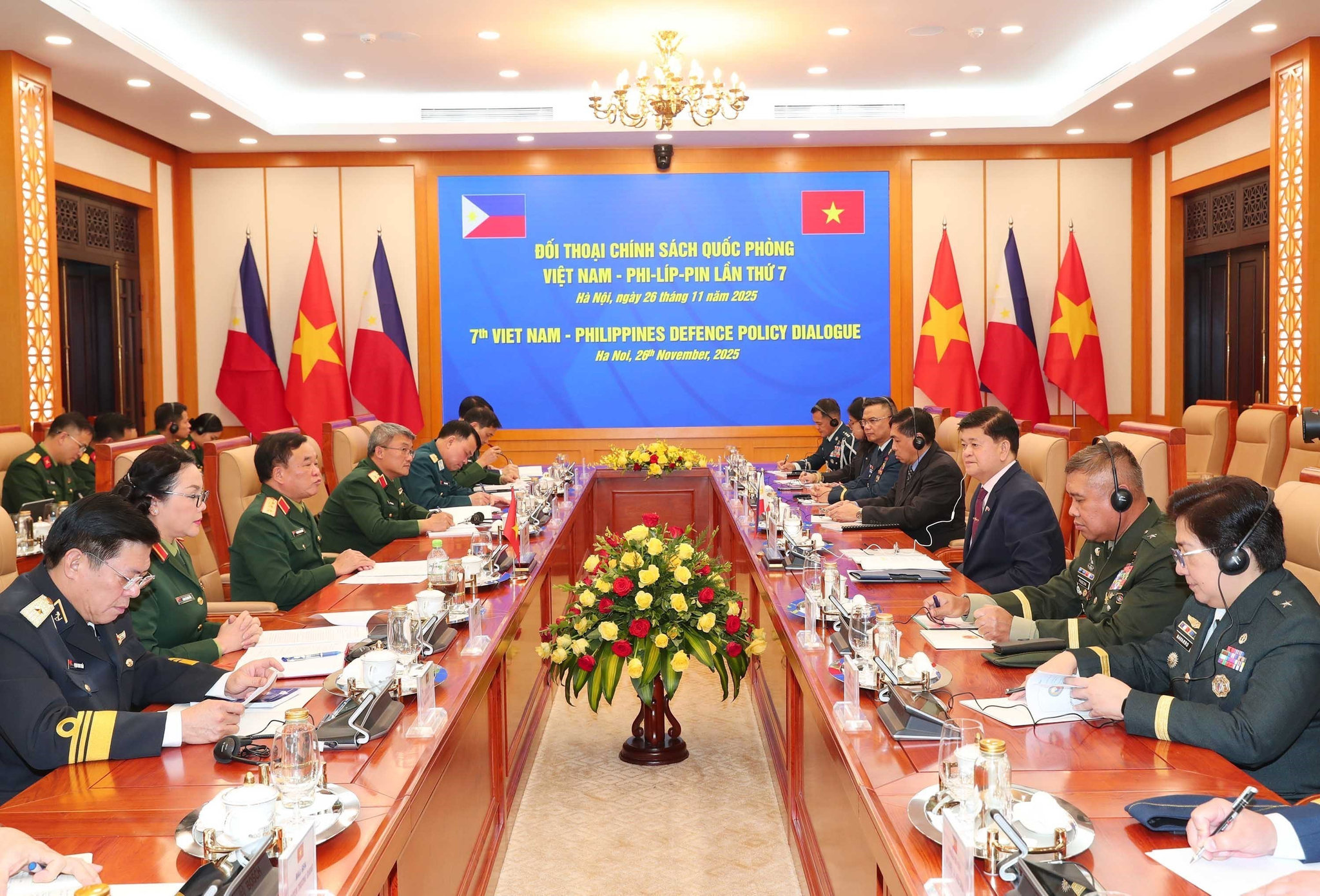 vna_potal_doi_thoai_quoc_phong_viet_nam_-_philippines_lan_thu_7_8434156.jpg