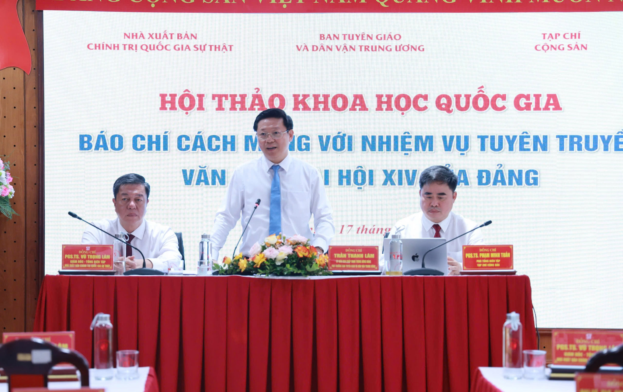 Ban chủ trì Hội thảo