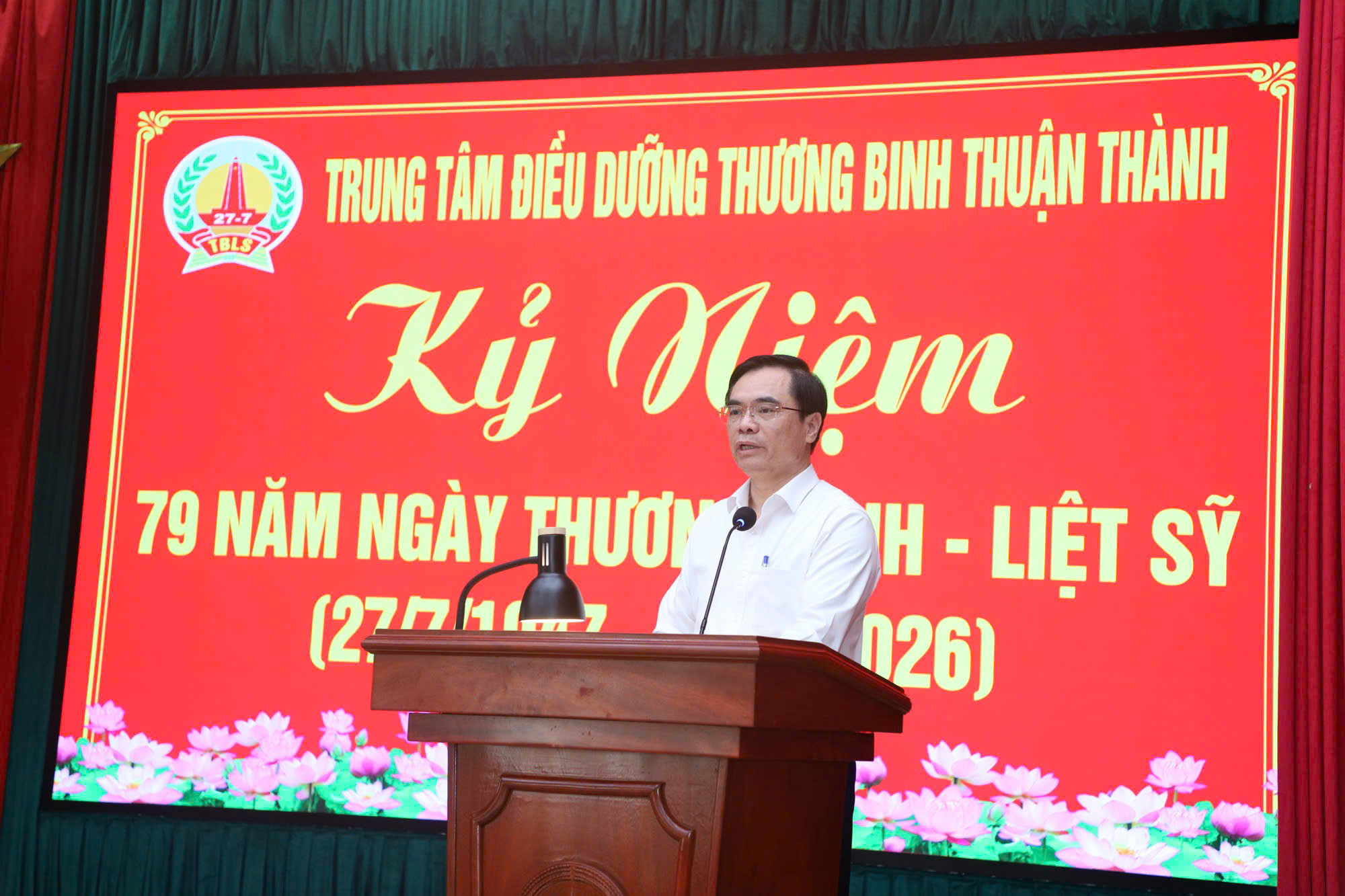 duong-trung-y.jpg
