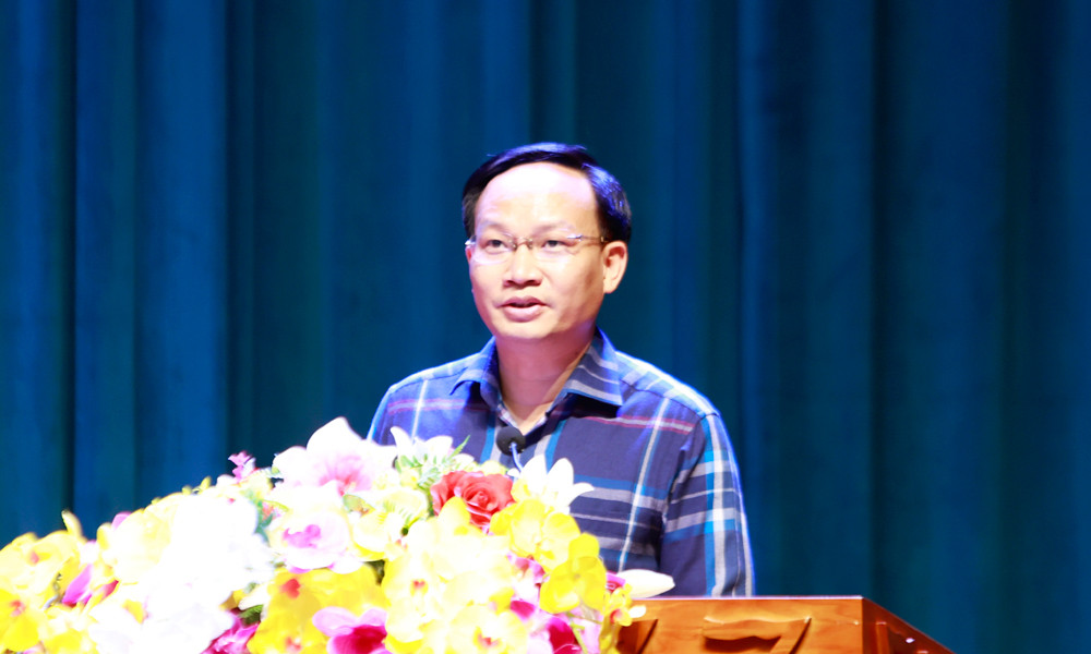 dong-chi-pham-van-thinh-trinh-bay-cac-to-trinh-tai-ky-hop-thu-7.jpg