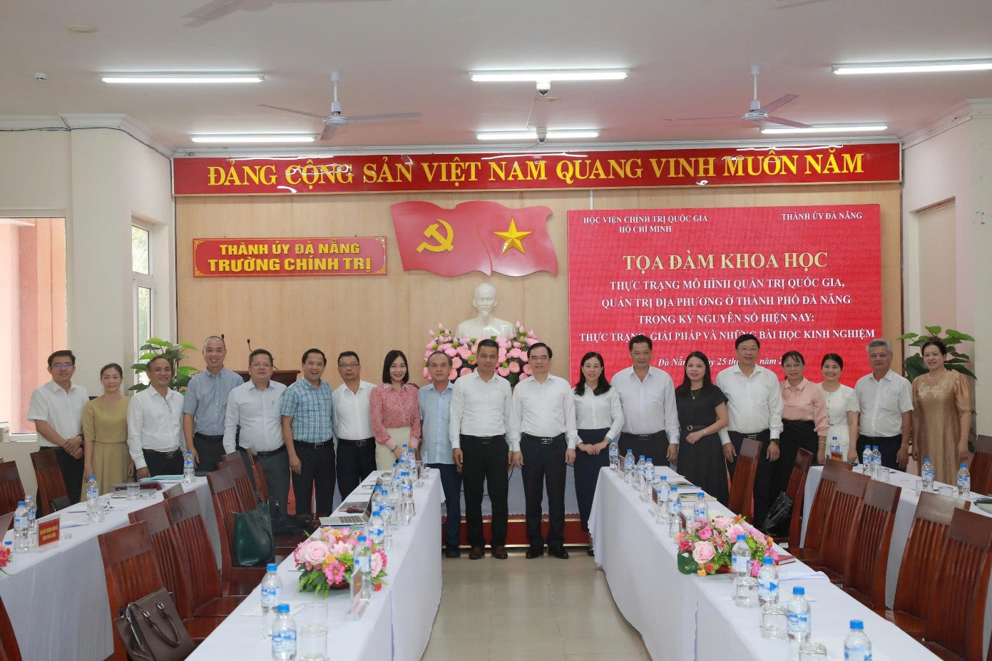 Quang cảnh hội thảo
