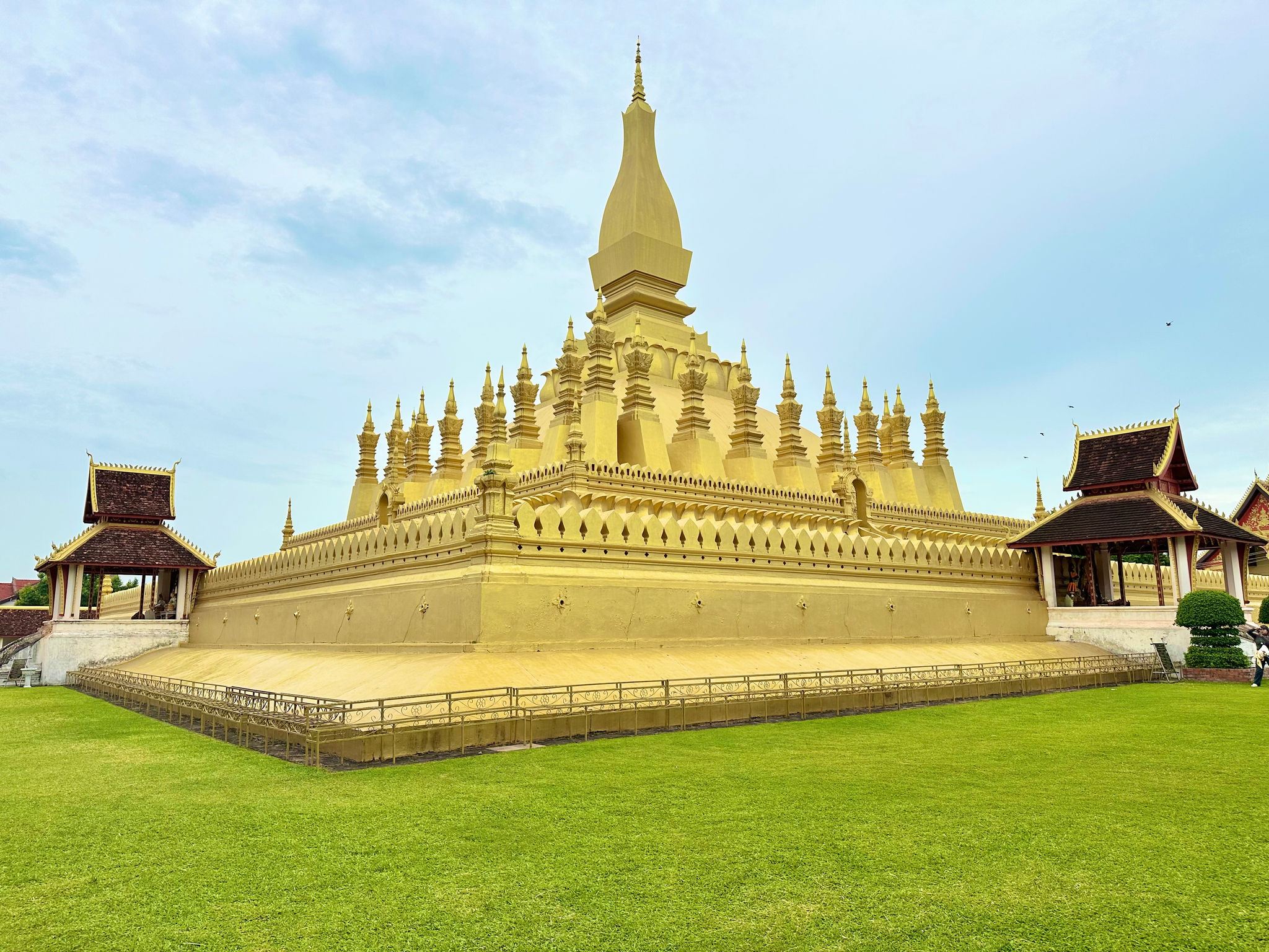 chua-that-luang.jpeg