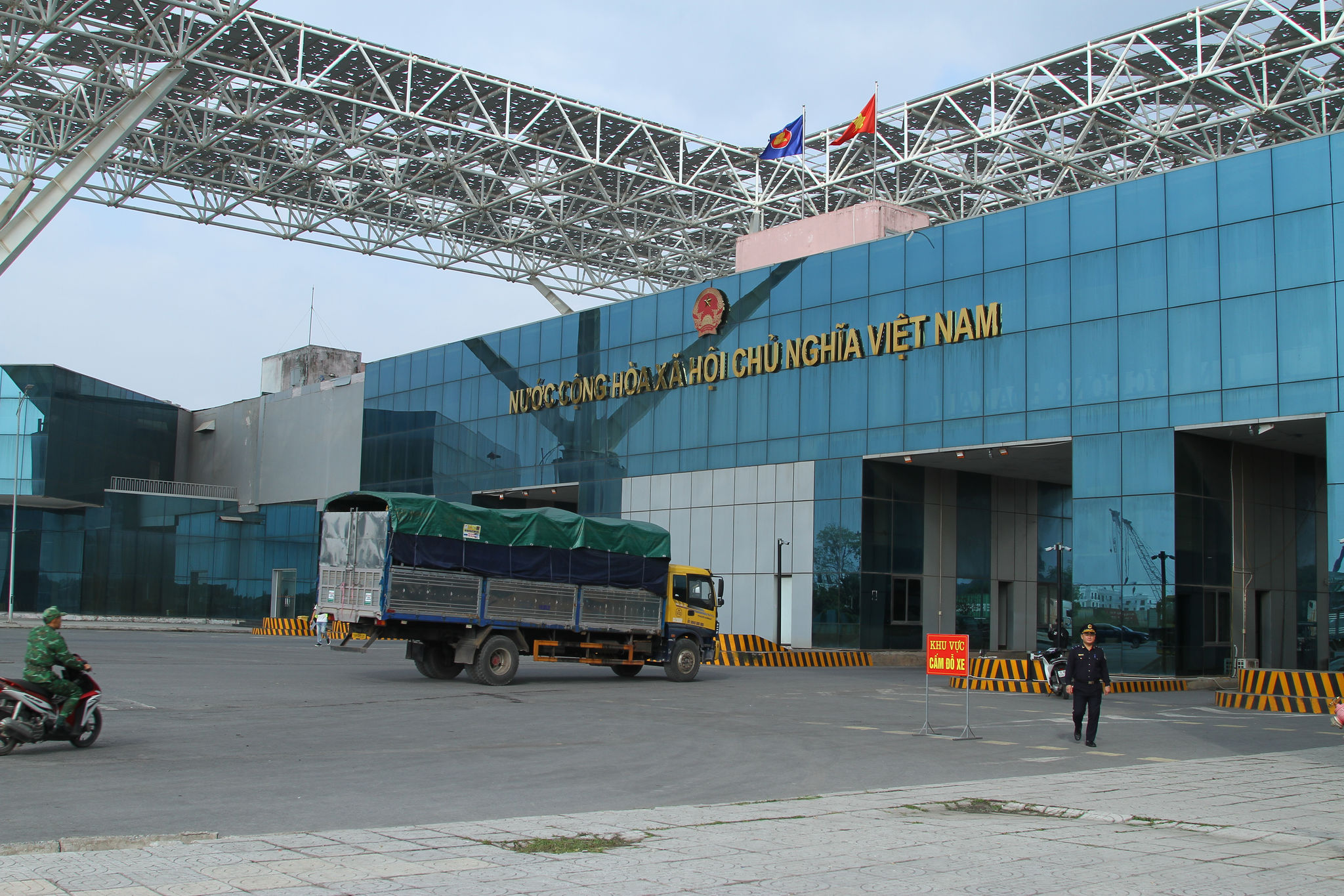 cua-khau.jpg