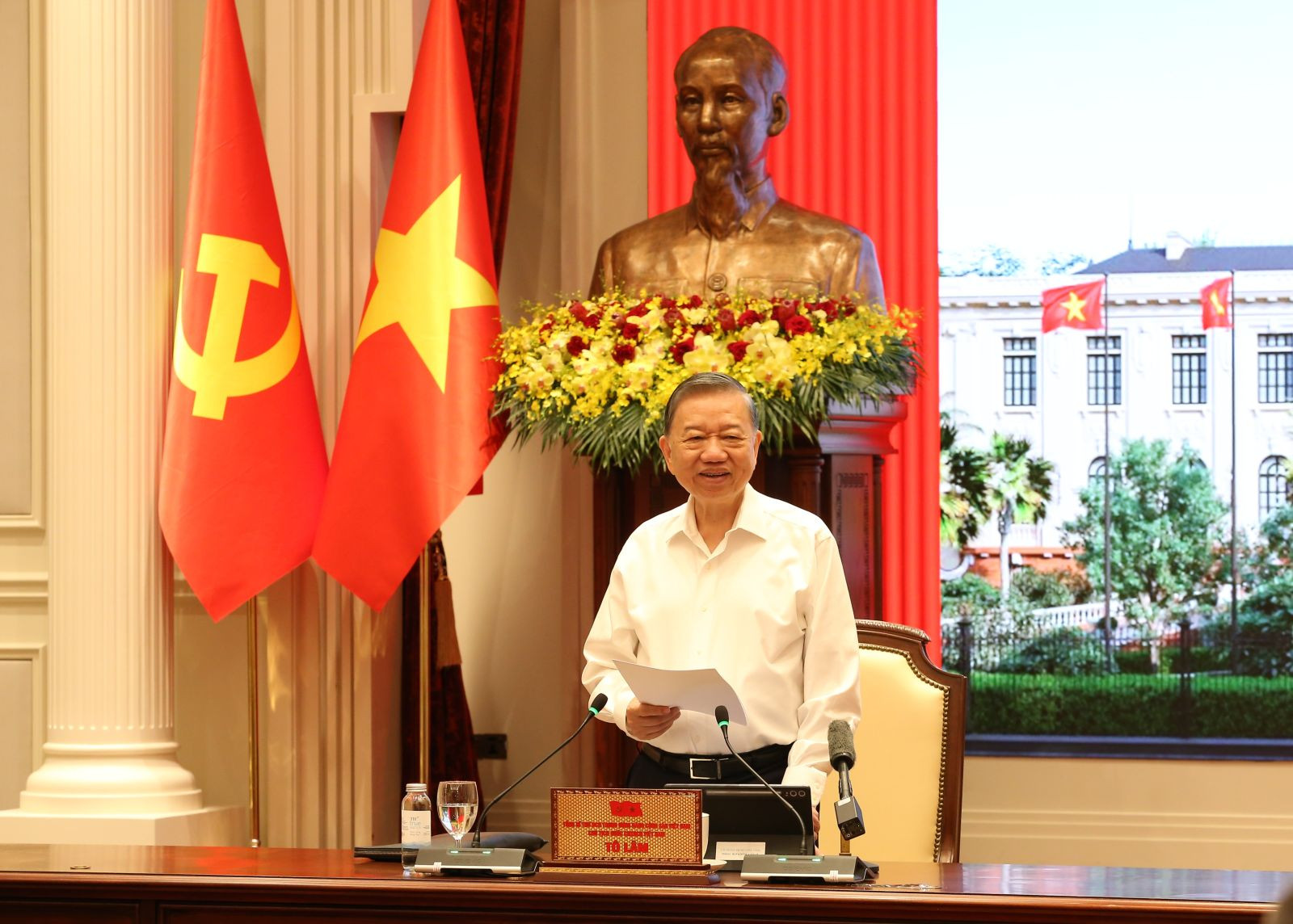 tong-bi-thu.jpg