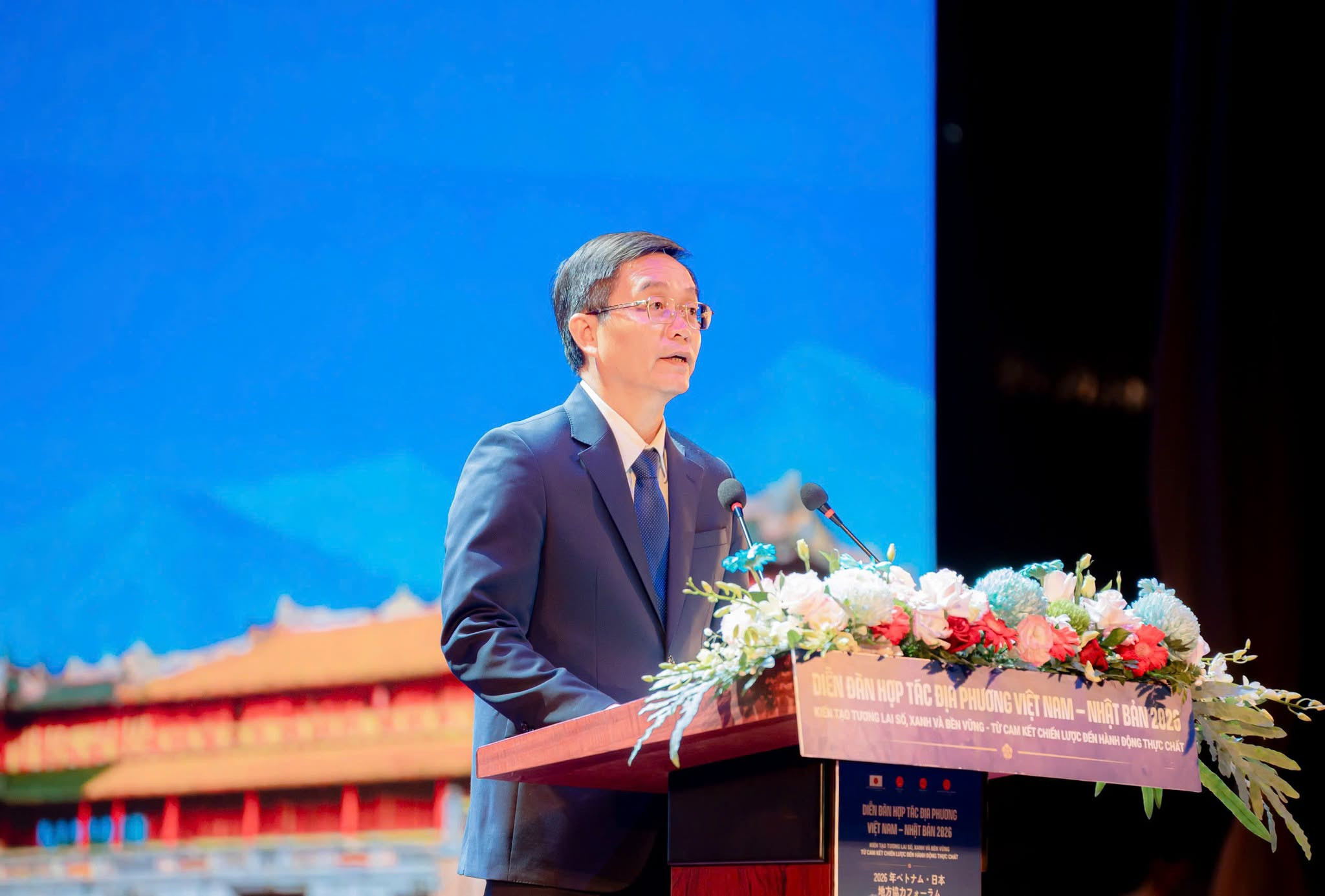 Bí thư Thành ủy Huế Nguyễn Đình Trung phát biểu tại Diễn đàn