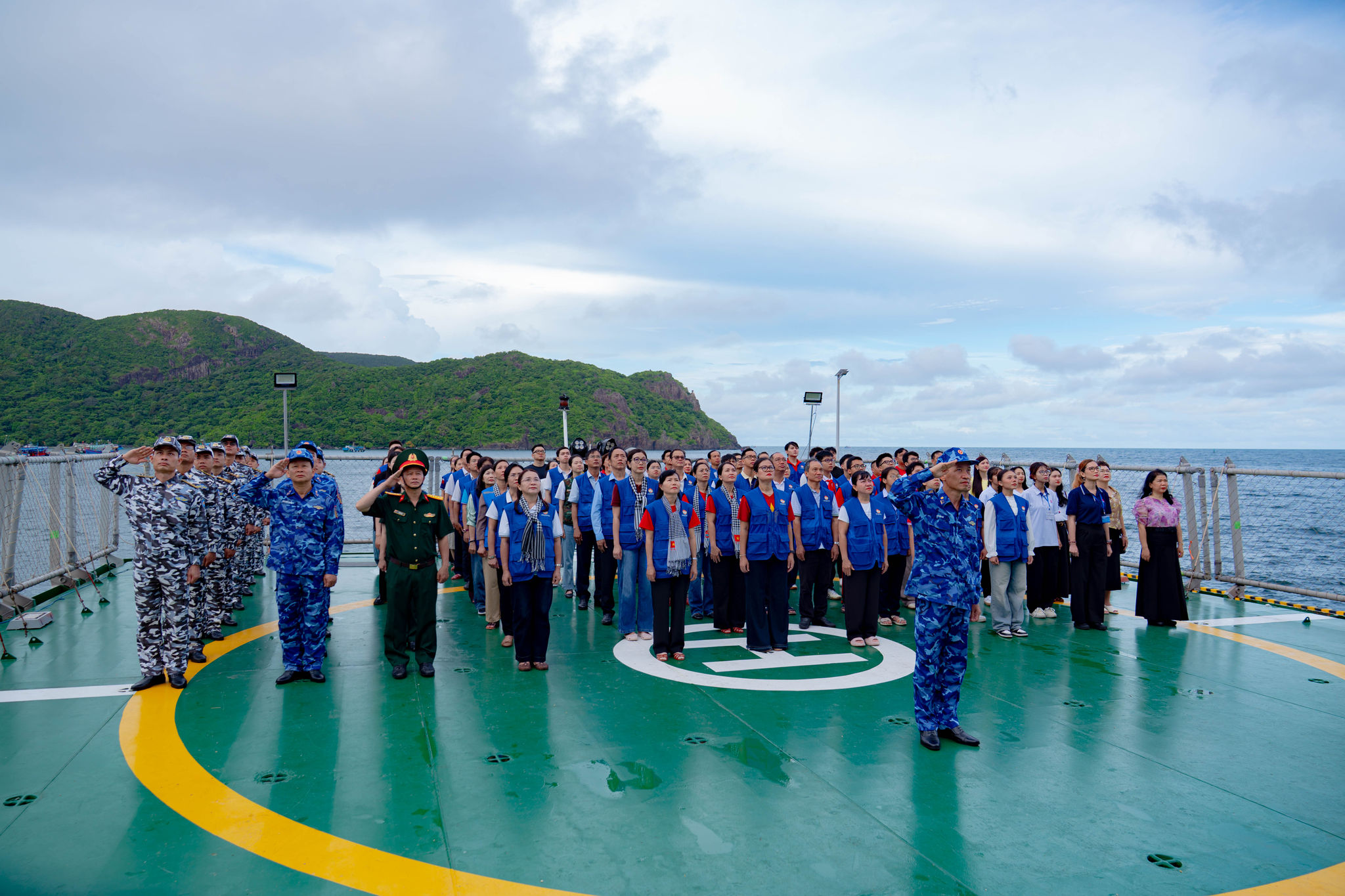 tmt09620.jpg