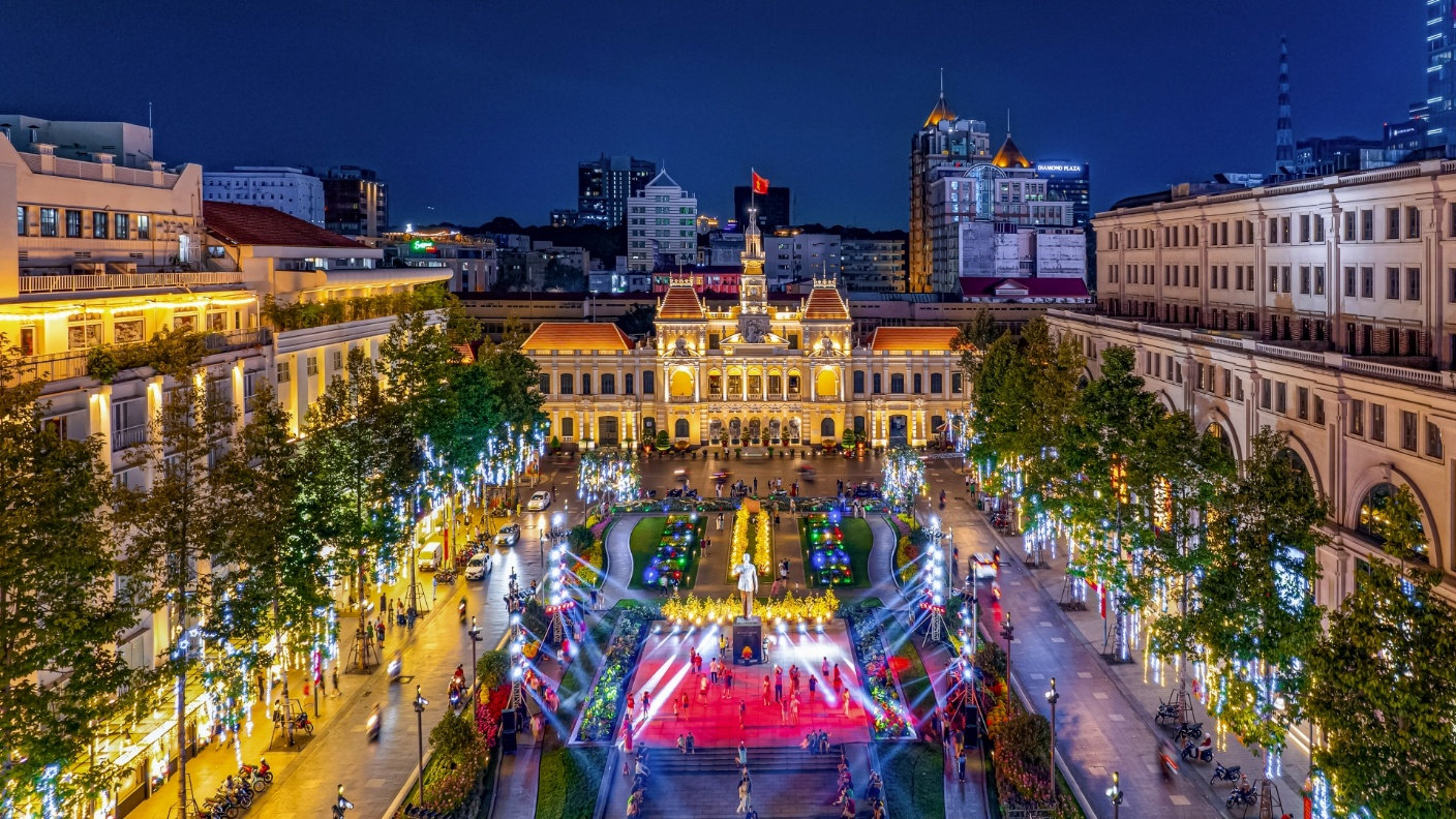 du-lich-thanh-pho-ho-chi-minh.jpg
