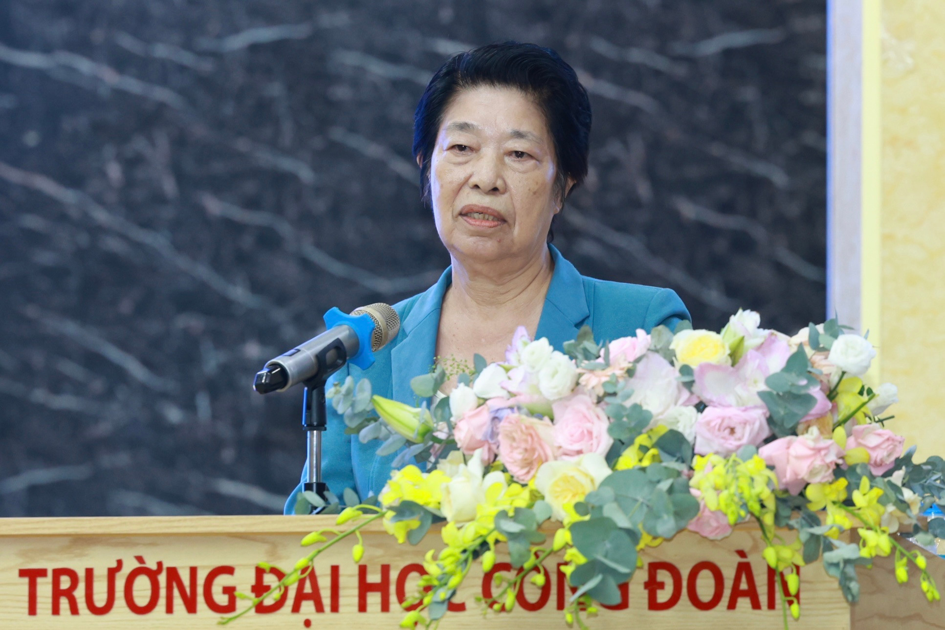 cu-thi-hau.jpg