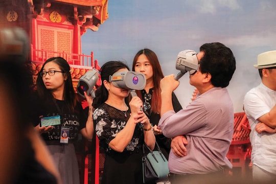 Phát triển Thủ đô “văn hiến - văn minh - hiện đại”: Không thể tách rời hoạt động bảo tồn và phát huy giá trị các di sản văn hóa