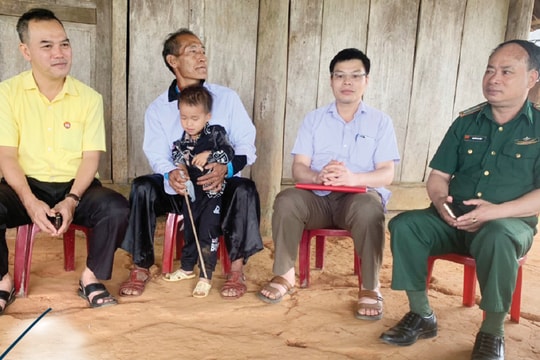 Vững vàng những "điểm tựa" bản làng