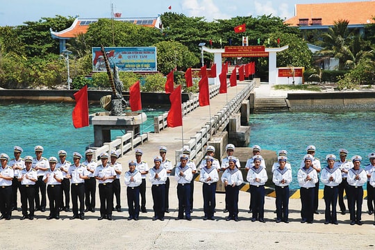 Sức sống giữa biển khơi