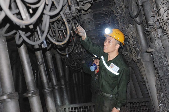 Truyền nhiệt huyết tuổi trẻ vào những gương lò