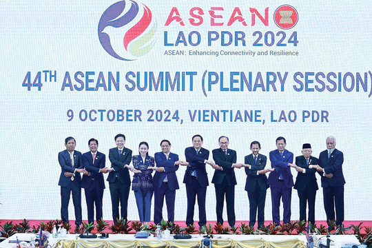 ASEAN tăng cường xây dựng Cộng đồng kết nối và tự cường