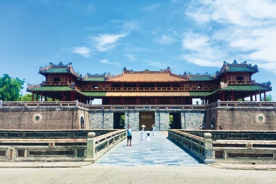 Tiếp tục phát huy giá trị của những di sản văn hóa đặc sắc Cố đô Huế