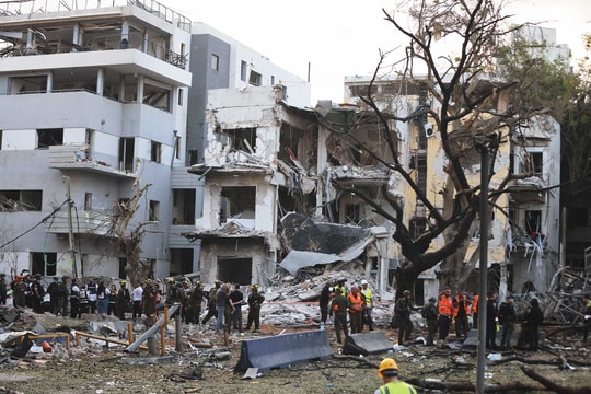 Vấn đề nan giải và phức tạp: Chế tài tội ác chiến tranh