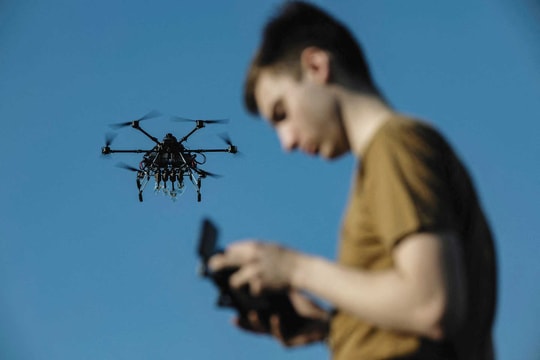 Vũ khí công nghệ - “bóng ma” ngày càng lớn