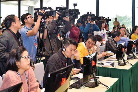 Vai trò cầu nối giữa đất nước với thế giới