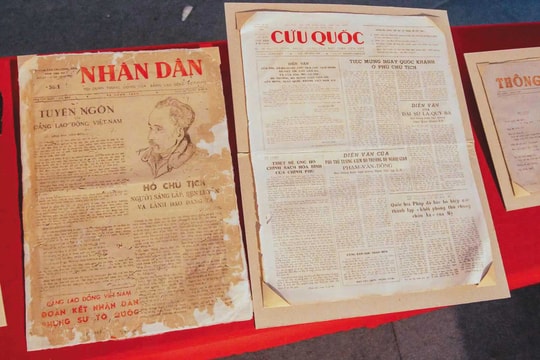 Từ khoảng cách trăm năm đến hội nhập trên thế giới phẳng