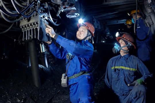 Phát huy vai trò của đảng viên trong công nhân, viên chức, lao động ở Quảng Ninh