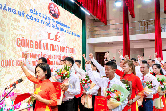 Phát triển Đảng trong thợ mỏ góp phần thực hiện chiến lược giữ vững bản chất giai cấp công nhân của Đảng