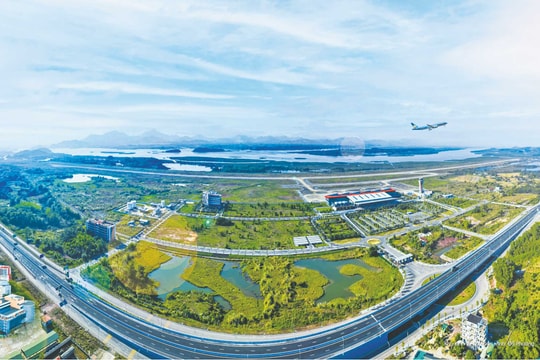 Tỉnh Quảng Ninh: Thúc đẩy du lịch phát triển bằng mở rộng thị trường và nâng cấp hạ tầng