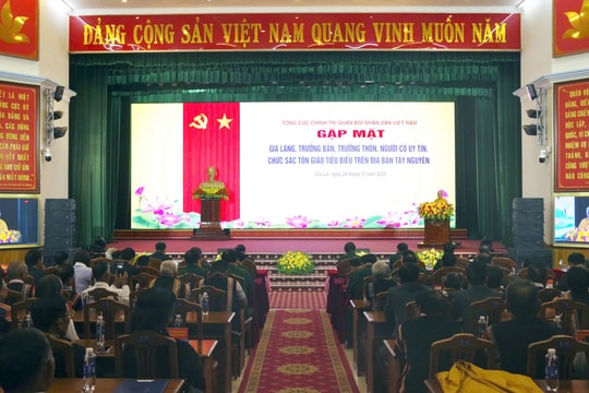 Đội ngũ già làng, trưởng bản, người có uy tín, chức sắc tôn giáo không ngừng phát huy vai trò “thủ lĩnh tinh thần”, hội tụ niềm tin, giữ lửa, thắt chặt khối đoàn kết các dân tộc vùng Tây Nguyên