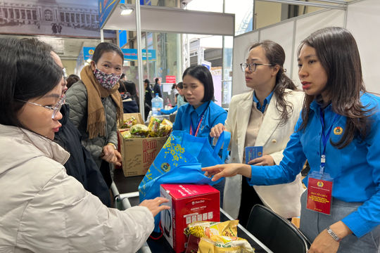 Đổi mới trong các hoạt động chăm lo Tết đem lại niềm vui cho tất cả người lao động