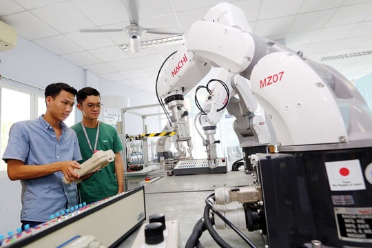 Tự chủ chiến lược giáo dục trong kỷ nguyên AI