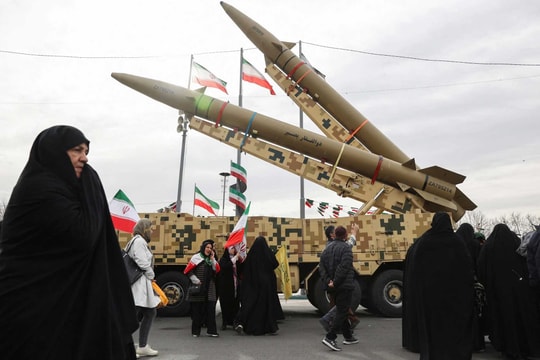 Chiến lược “phòng thủ bất đối xứng” của Iran trong cuộc đối đầu với Mỹ