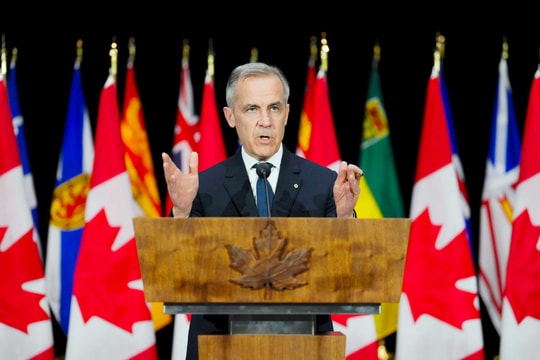 Né gần, kết xa, hợp đông đấu ít