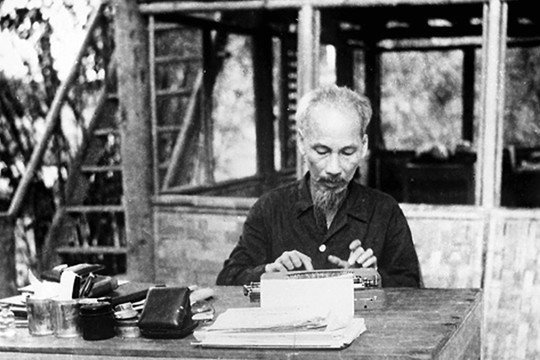 Khơi dậy tinh thần tự học và đổi mới sáng tạo theo tư tưởng Hồ Chí Minh trong thời đại mới