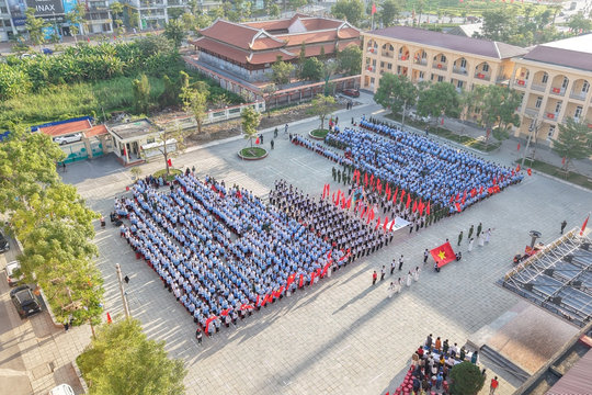 Xây dựng “lá chắn tư tưởng” từ sớm, từ xa trong học đường