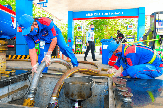 Gần 1.000 cửa hàng xăng dầu PVOIL sẵn sàng kinh doanh xăng E10