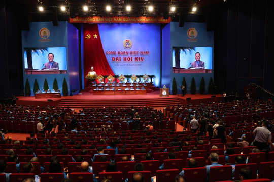 Khai mạc phiên trọng thể Đại hội XIV Công đoàn Việt Nam: Đổi mới mạnh mẽ, chăm lo tốt hơn người lao động