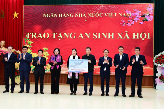 VietinBank tham gia đoàn công tác Ngân hàng Nhà nước Việt Nam thăm, tặng quà tết tại tỉnh Sơn La