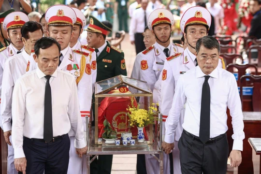 Khi một quốc gia đi tìm những người đã làm nên mình
