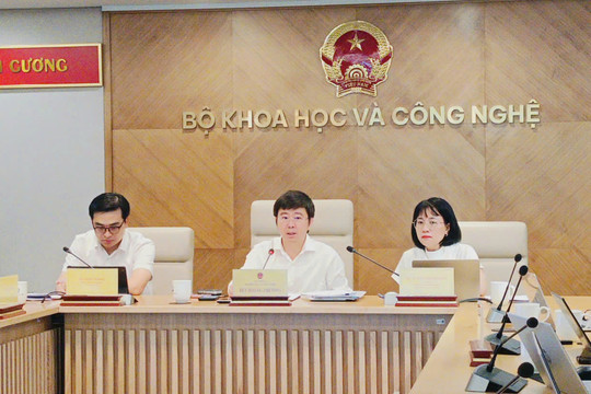 Hoàn thiện thể chế, thúc đẩy khoa học, công nghệ, đổi mới sáng tạo và chuyển đổi số