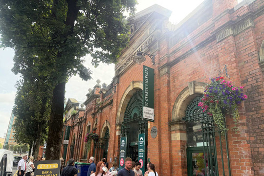 “Chợ phiên” giữa lòng Thủ đô Belfast