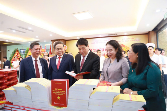 “Sức mạnh của dân tộc Việt Nam trong sự nghiệp xây dựng và bảo vệ Tổ quốc”