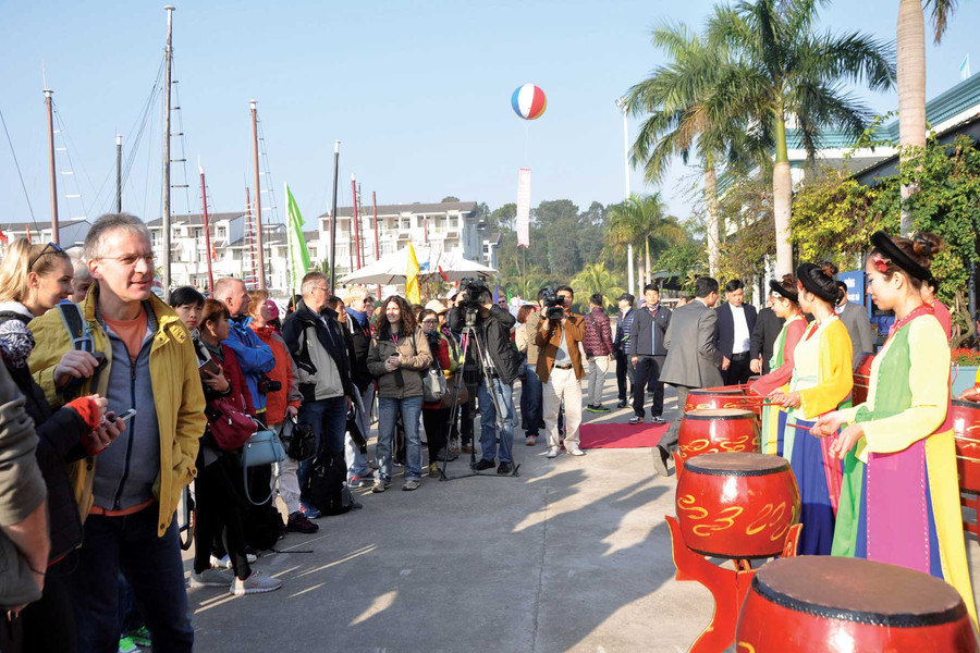Tăng cường đối ngoại nhân dân: Gợi ý hoàn thiện dự thảo Văn kiện Đại hội đại biểu lần thứ XIV của Đảng