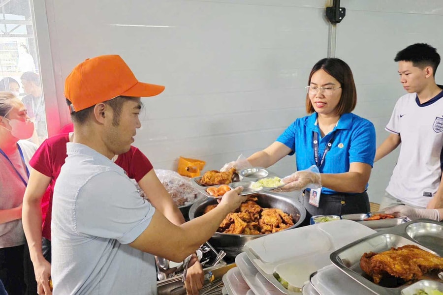 Thành phố Hải Phòng: K hi “bữa cơm công đoàn” trở thành nhịp cầu của sự chia sẻ