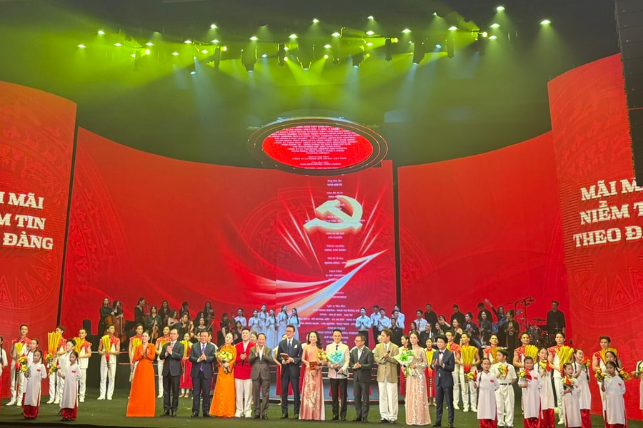 Đặc sắc Chương trình hòa nhạc chính luận nghệ thuật “Mãi mãi niềm tin theo Đảng”